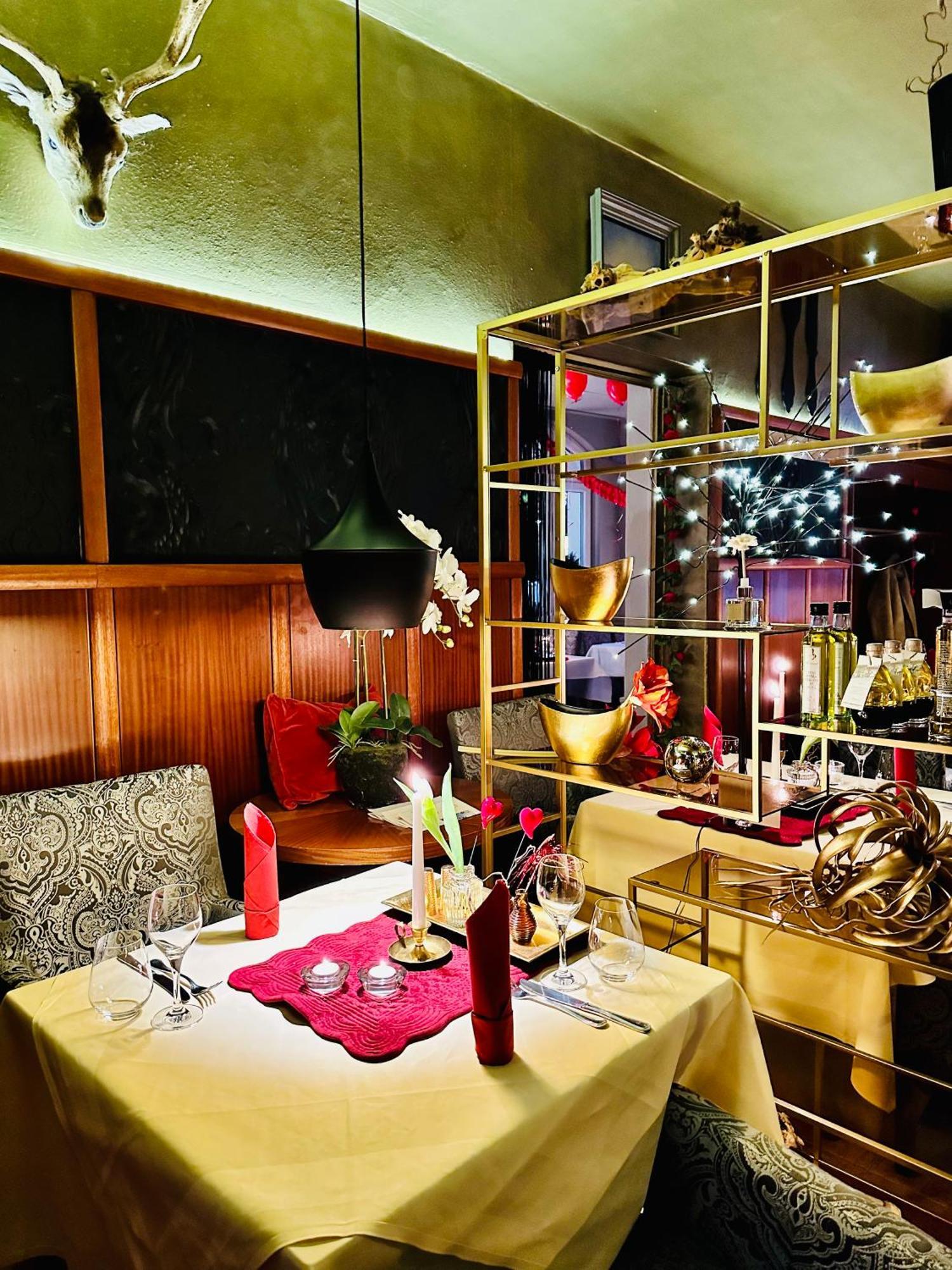 Zu Den Linden - Radebeul Pension Mit Restaurant Екстериор снимка