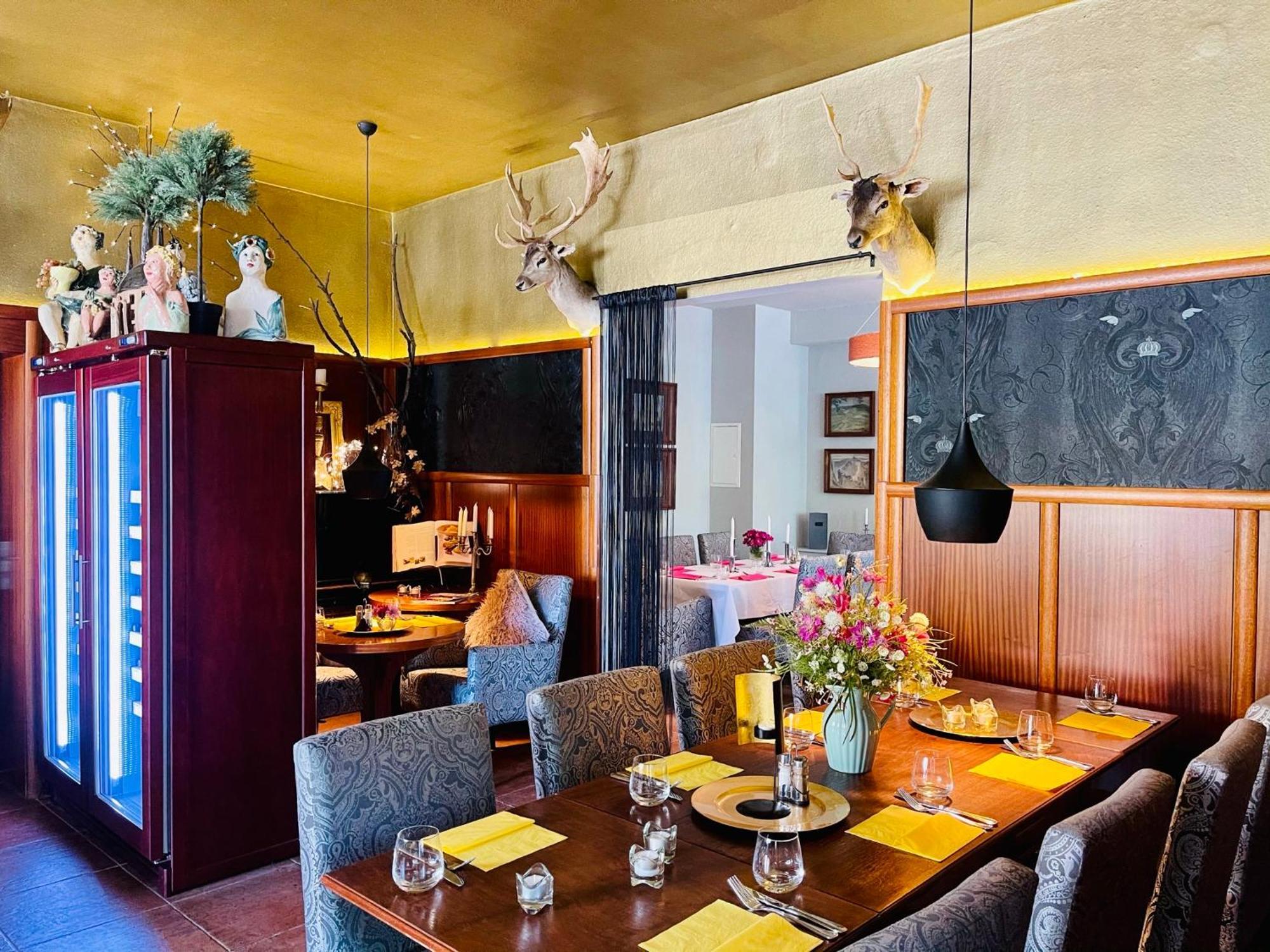 Zu Den Linden - Radebeul Pension Mit Restaurant Екстериор снимка