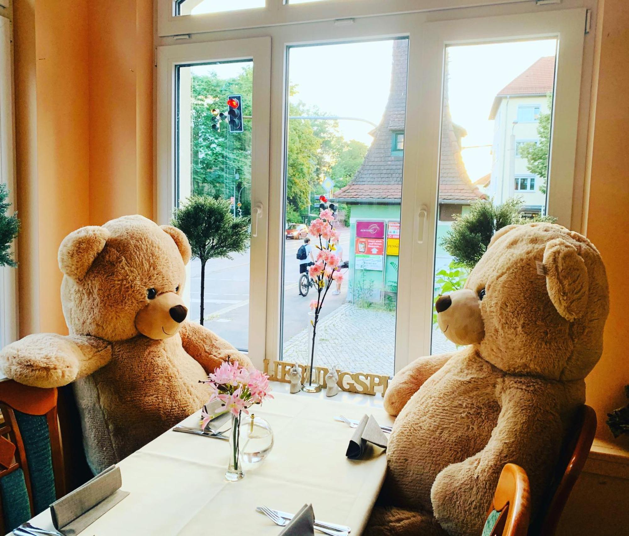 Zu Den Linden - Radebeul Pension Mit Restaurant Екстериор снимка